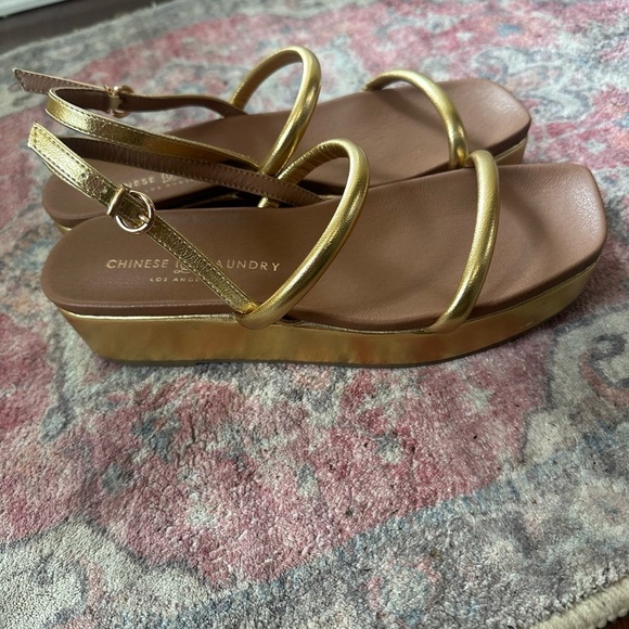 Chinese Laundry Skippy Platform Slingback Sandal gold size 9 - Picture 1 of 8